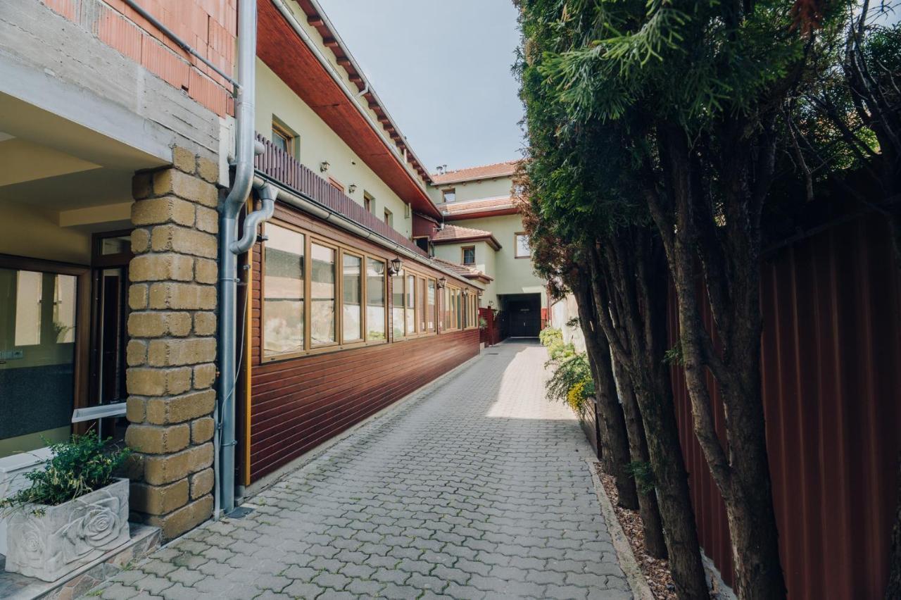 Point Pension Brno Eksteriør billede